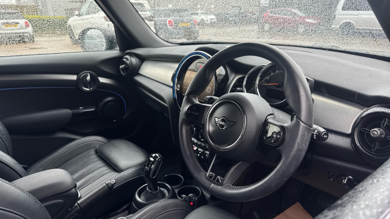 MINI Hatchback 2.0 Cooper S Exclusive 5dr Auto [Comfort/Nav Pack] Petrol Hatchback